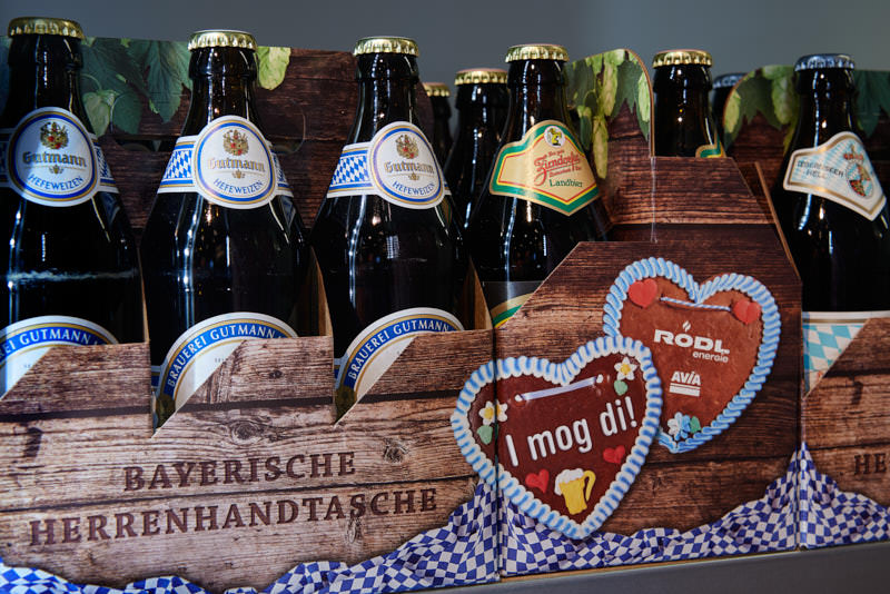 sixpack-bier-als-herrenhandtasche-von-energie-roedl